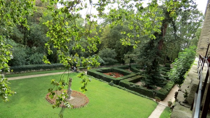 Location vacances Sausset, visite du Château de la Barben