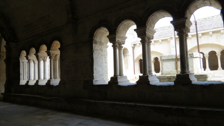 Location Sausset visite de l'abbaye de Montmajour