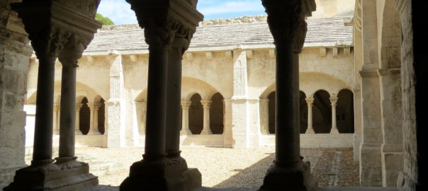 Location Sausset visite de l'abbaye de Montmajour