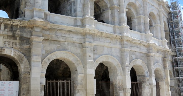 Location Sausset à la découverte de Nîmes
